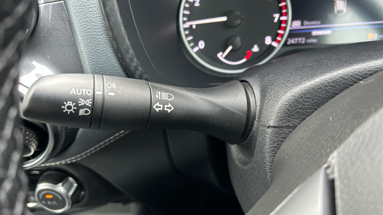 Nissan Juke 1.0 DiG-T 114 N-Connecta 5dr Petrol Hatchback